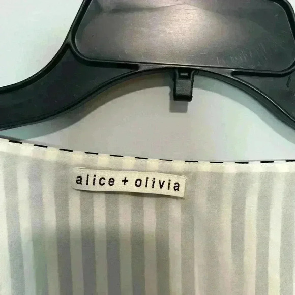 Alice and Olivia Alba Cross Front Womens Blouse Size S Striped Long Sleeve - Picture 3 of 7